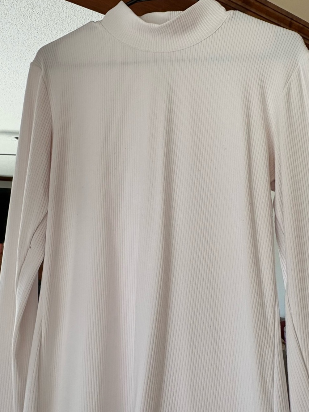 Alo white mock neck size XL
